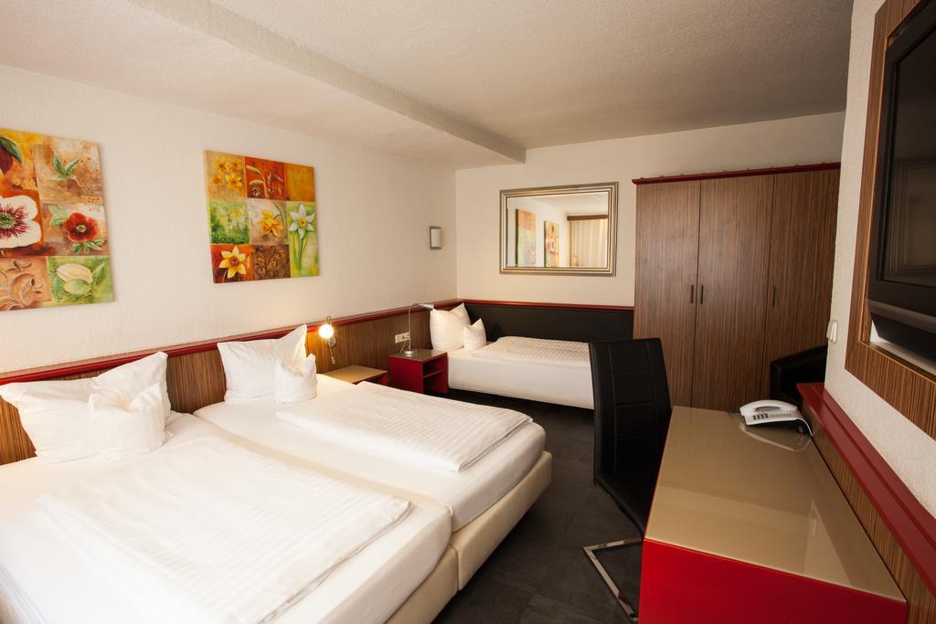 Trip Inn Hotel Ariane Koln Ruang foto