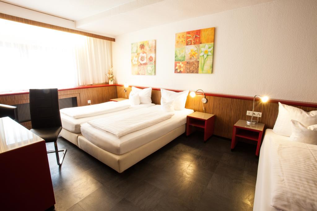 Trip Inn Hotel Ariane Koln Ruang foto