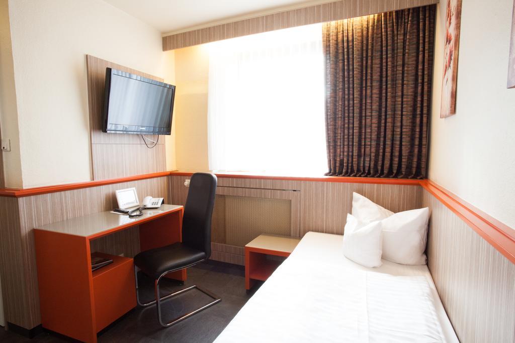 Trip Inn Hotel Ariane Koln Ruang foto