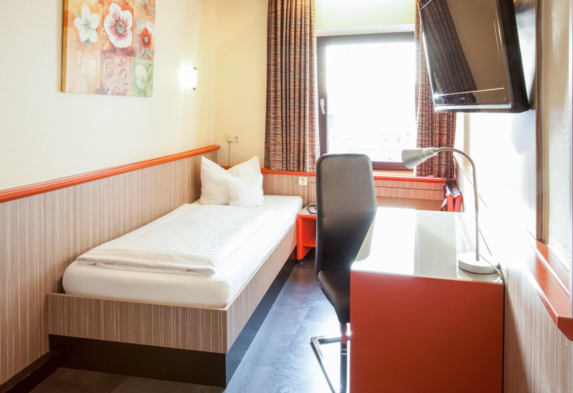 Trip Inn Hotel Ariane Koln Bagian luar foto