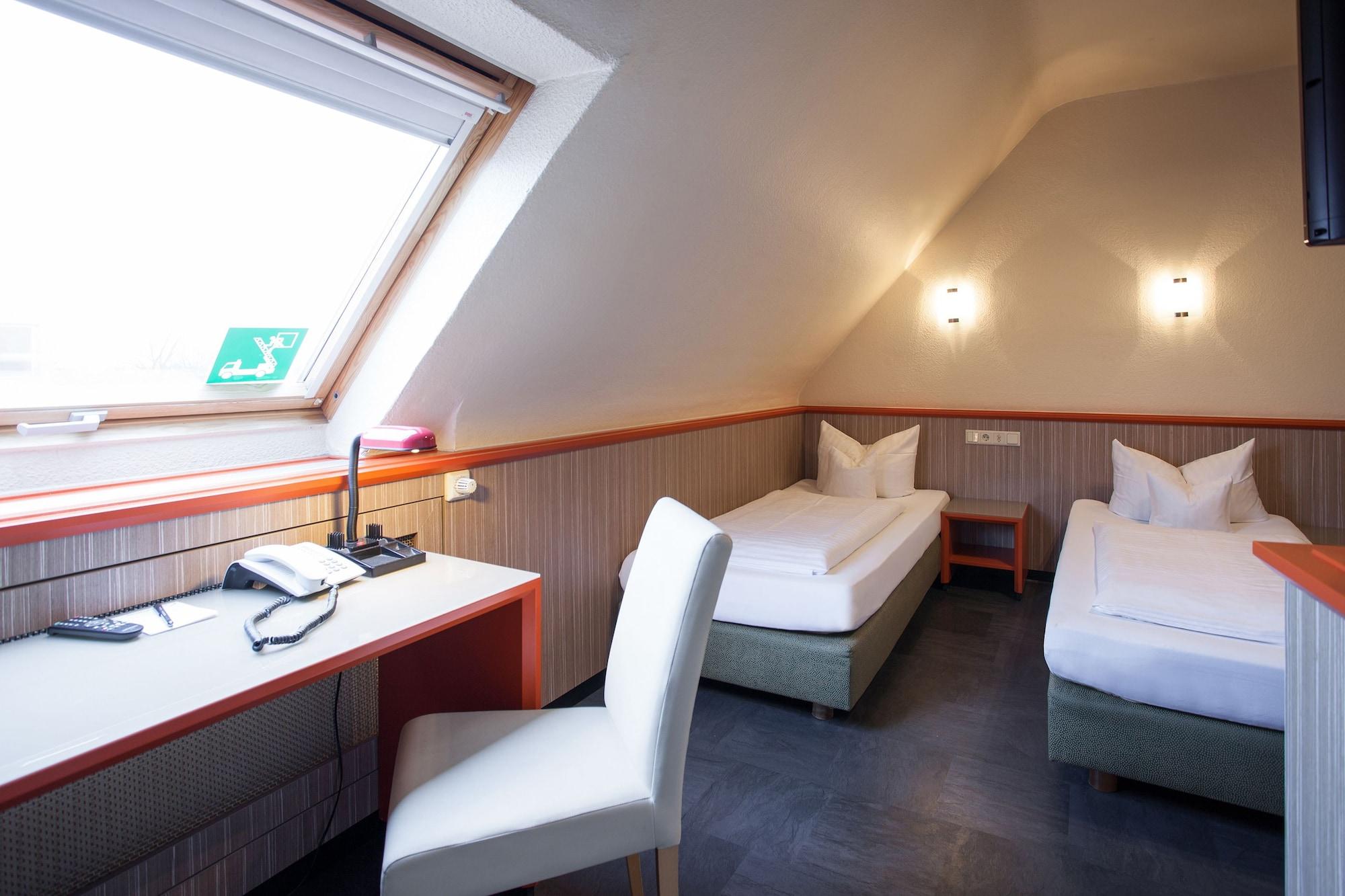 Trip Inn Hotel Ariane Koln Bagian luar foto