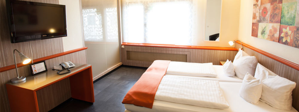 Trip Inn Hotel Ariane Koln Bagian luar foto